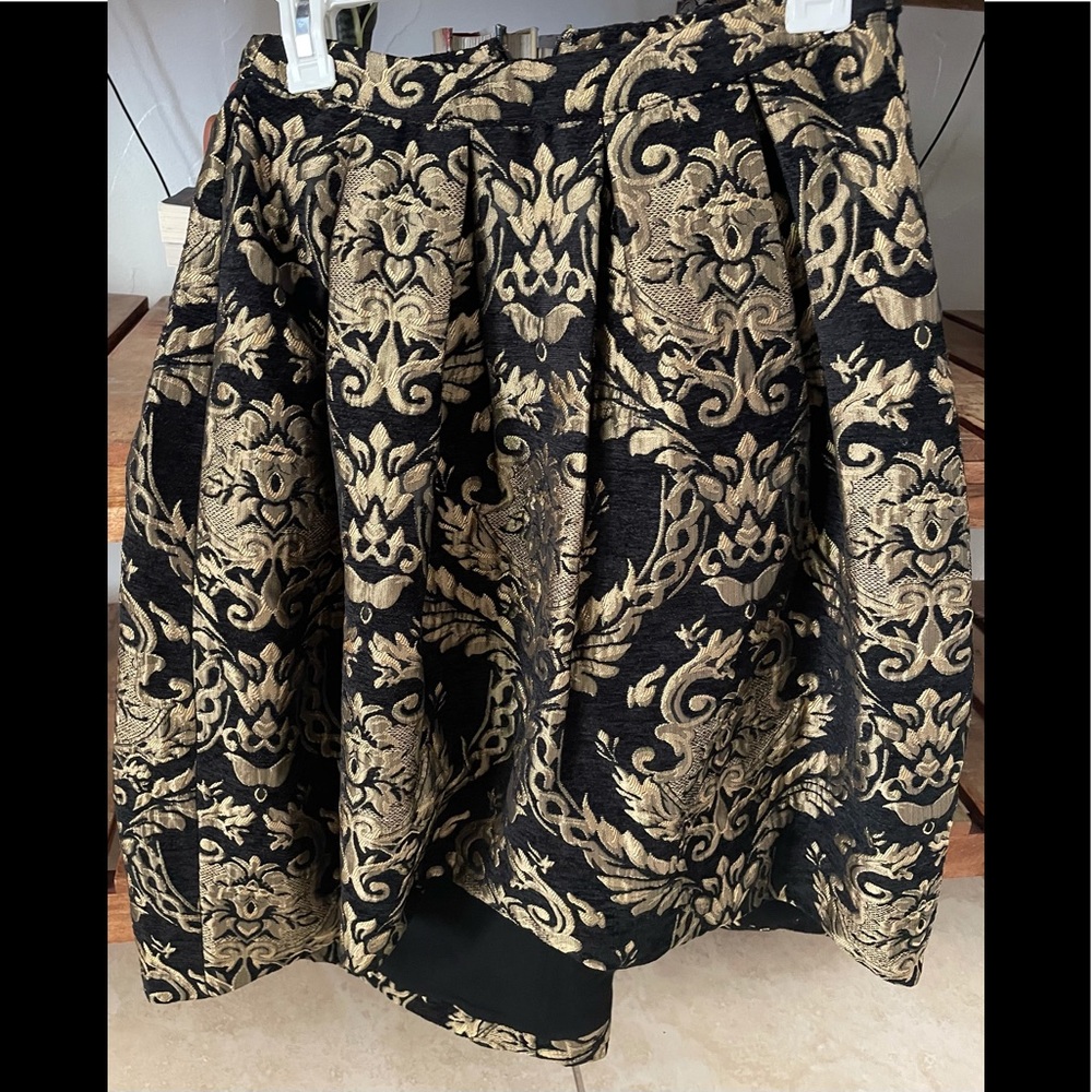 Beautiful Gianni Bini Skirt